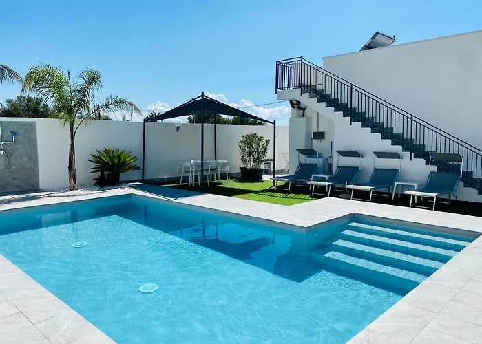 Katy\'S Holiday House, Private Villa And Pool